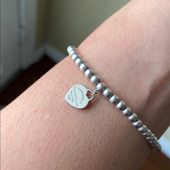 ** ⭐️SOLD⭐️** Tiffany & Co. Bead Heart Bracelet - Picture 2 of 7